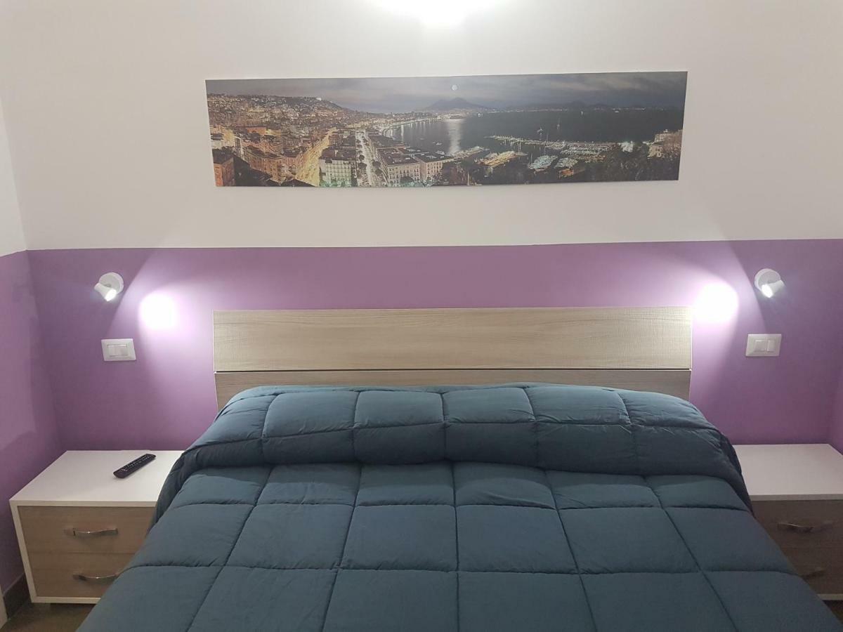 Gradoni Di Chiaia Twenty Three Panzió Nápoly Kültér fotó