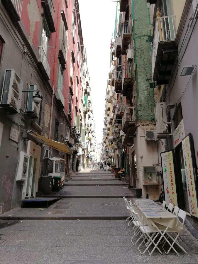 Gradoni Di Chiaia Twenty Three Panzió Nápoly Kültér fotó