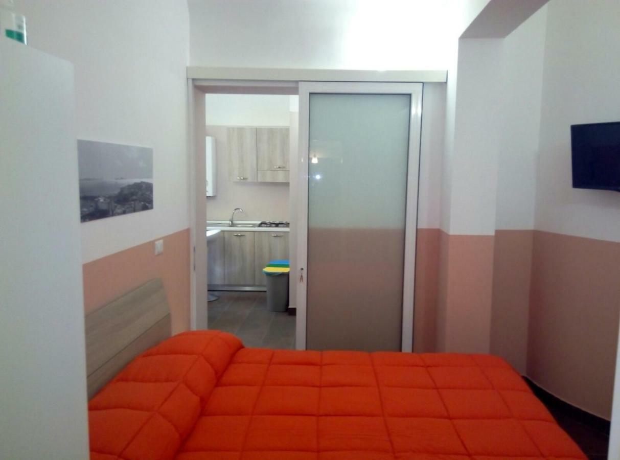 Gradoni Di Chiaia Twenty Three Panzió Nápoly Kültér fotó