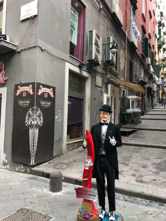 Gradoni Di Chiaia Twenty Three Panzió Nápoly Kültér fotó
