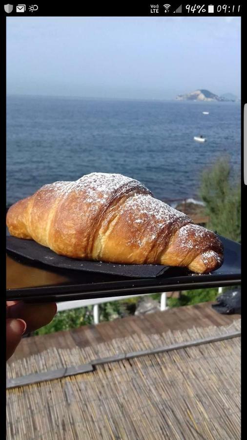 Gradoni Di Chiaia Twenty Three Panzió Nápoly Kültér fotó